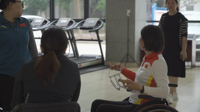 残疾人 运动员 体能训练 射箭 体力训练