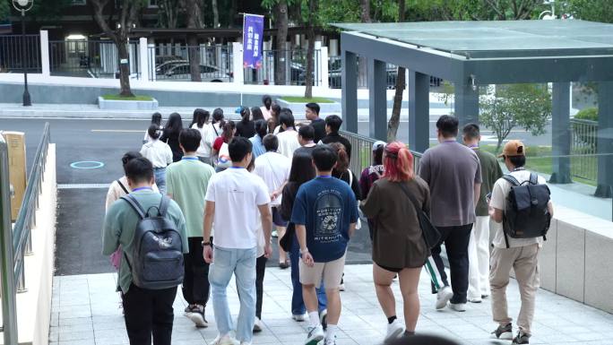 参会报道 前台 登记 大学生 交流活动