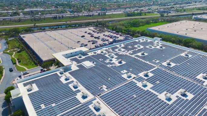 生产可持续能源。在商场楼顶安装光伏太阳能板，生产绿色生态电力