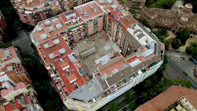 无人机拍摄的巴塞罗那一座高层公寓楼。2