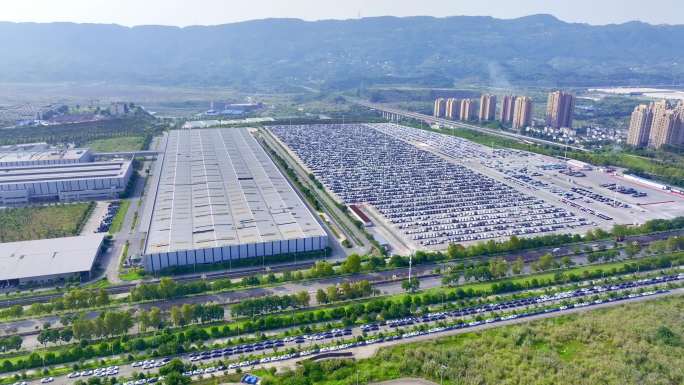 航拍重庆长安新能源汽车大型停车场