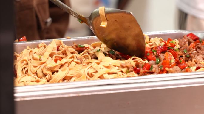 大学生 参展 交流学习 深职大 自助餐