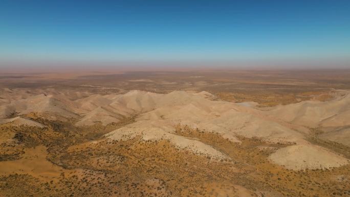 沙漠戈壁沙丘风力发电