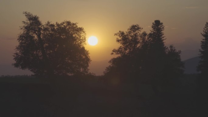 车外夕阳晚霞落日黄昏