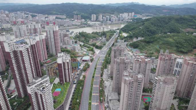 安康市安康大道职业技术学院段街景4K航拍