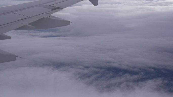 4K飞机窗外 云海云层机翼