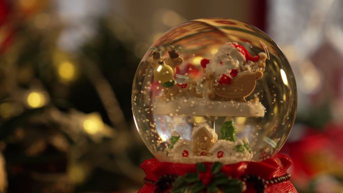 圣诞节氛围、水晶球