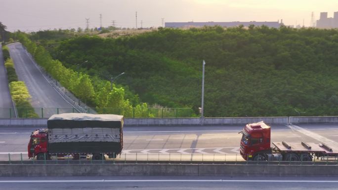 航拍中国交通货运物流大货车