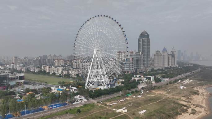 航拍江西赣江南昌之星摩天轮城市风光