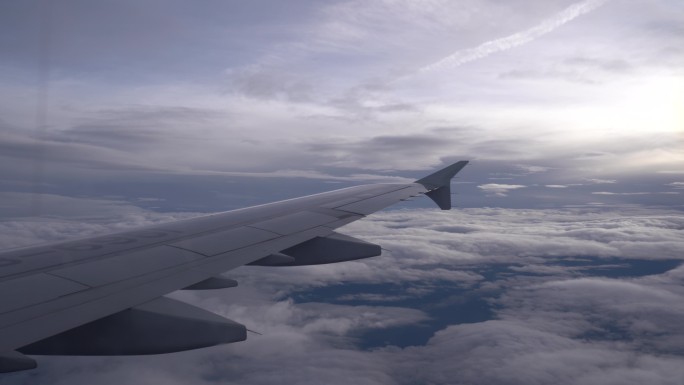4K飞机窗外云海云层机翼