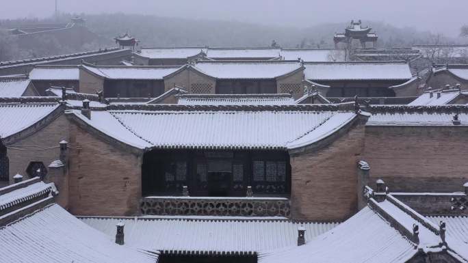 山西王家大院雪景冬季下雪航拍5