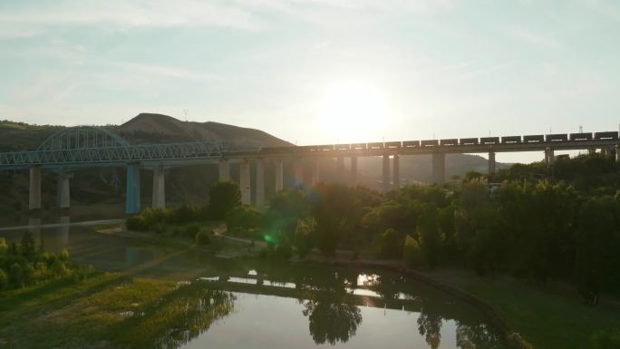 黄河 跨黄河大桥 火车 和谐 煤炭运输