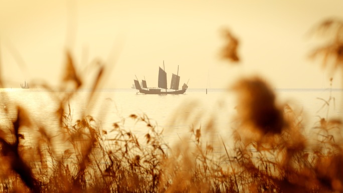 实拍古代帆船商船、落日余晖、孤帆远影