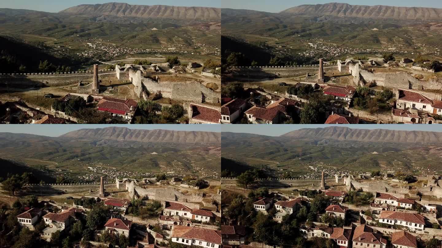 赫拉特城堡，阿尔巴尼亚，巴尔干半岛，欧洲的无人机视图
红色清真寺的废墟和城镇的面貌