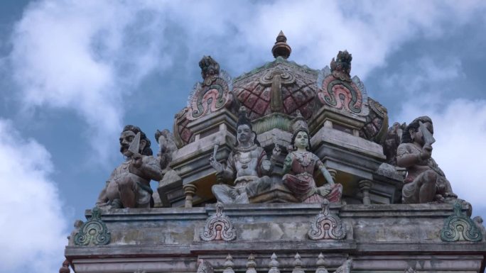 毛里求斯一座印度教寺庙里的神灵