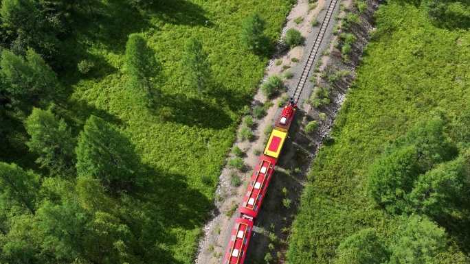 莫尔道嘎国家森林公园红色小火车