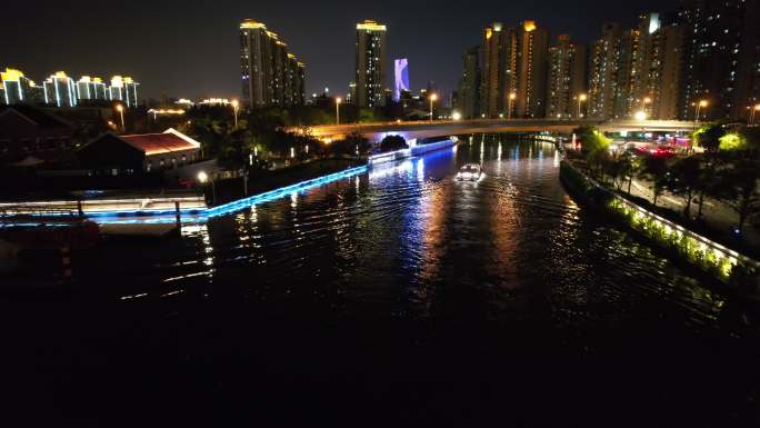 上海苏州河美丽夜景游船航行长宁普陀区旅游