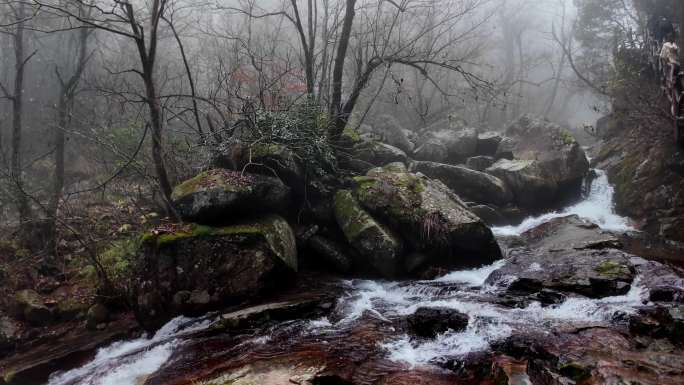 安徽六安天堂寨风景区小瀑布溪流山川森林