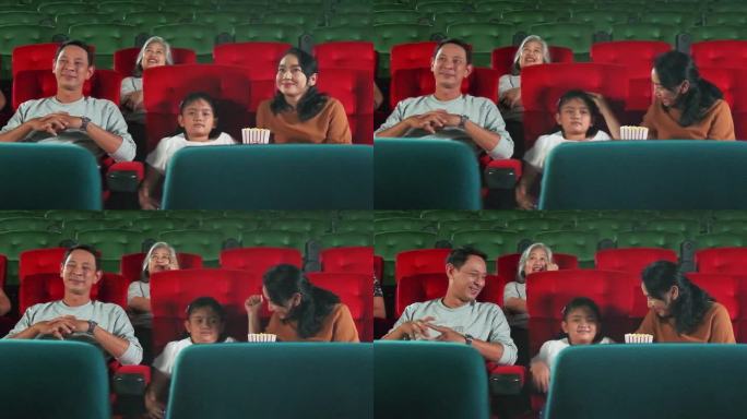 亚洲的家庭观众喜欢一起在电影院看电影。