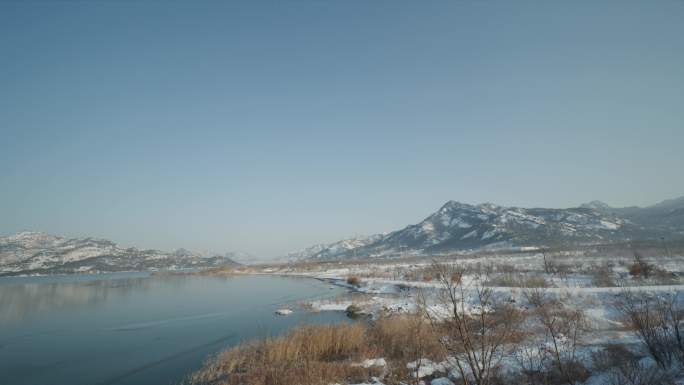 威海雪景风光行驶的车窗外美景8k超清自然