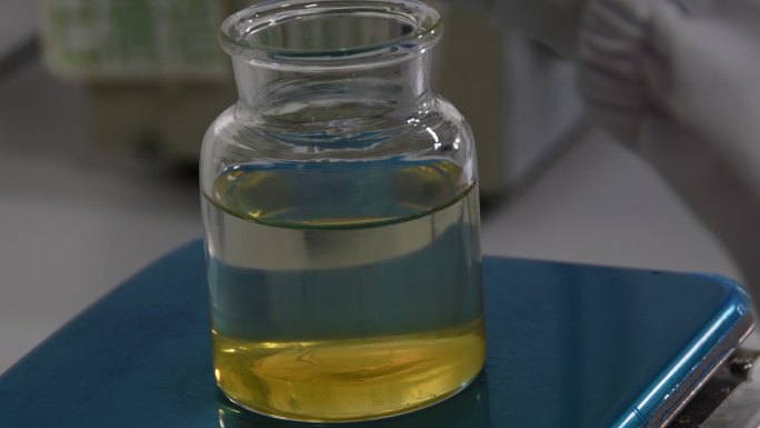 化验室液体称量