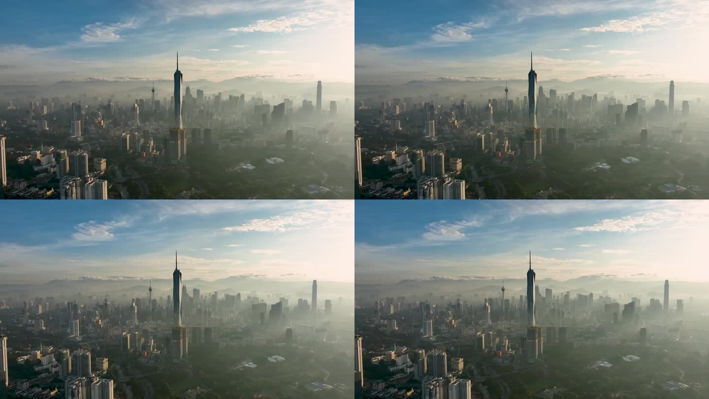 鸟瞰吉隆坡，日落时分，马来西亚吉隆坡的独立大厦118和其他摩天大楼