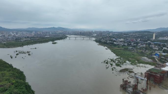 安康汉江黄洋河交叉口城市远景大景4K航拍