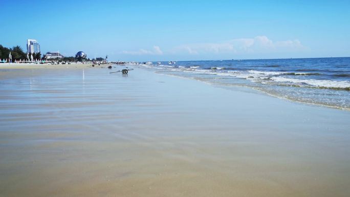 4K素材.广西北海银滩的沙滩海浪