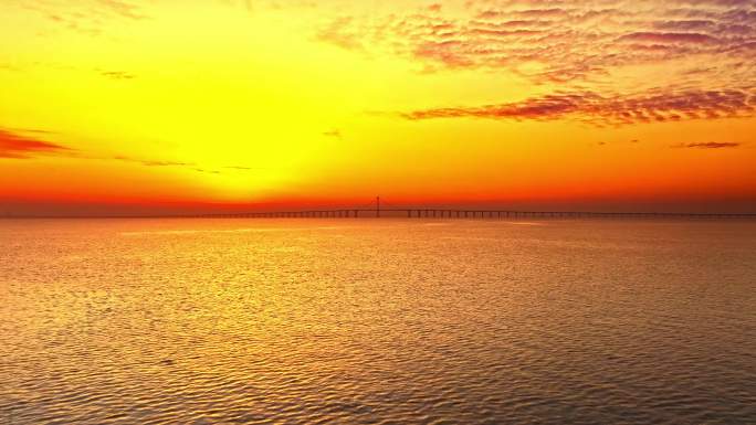 唯美海上日出镜头胶州湾大桥