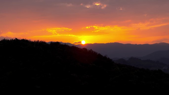 夕阳日出黄昏黎明火烧云唯美空镜头