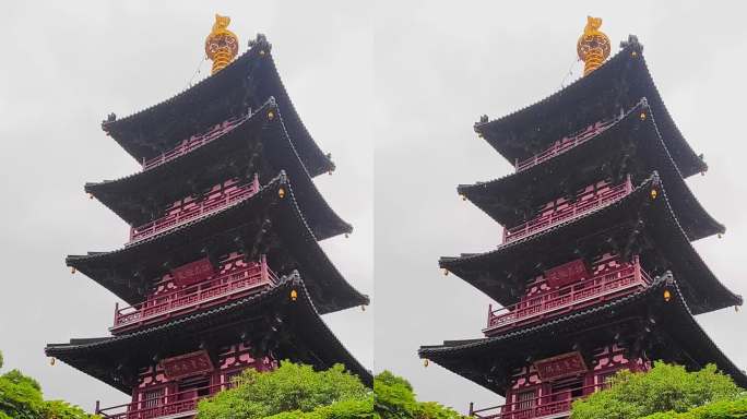 江苏苏州雨中的寒山寺普明宝塔