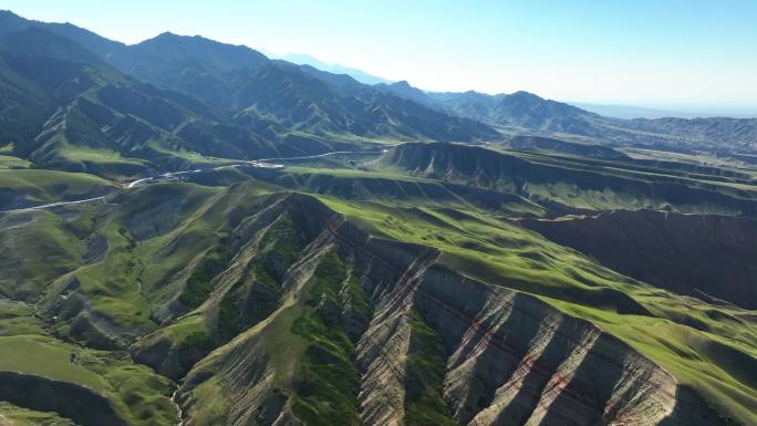 新疆天山丹霞地貌航拍