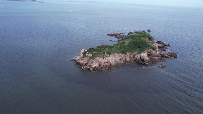 浙江舟山嵊泗海上小岛航拍