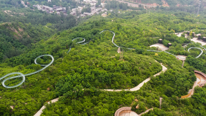 高山森林滑道