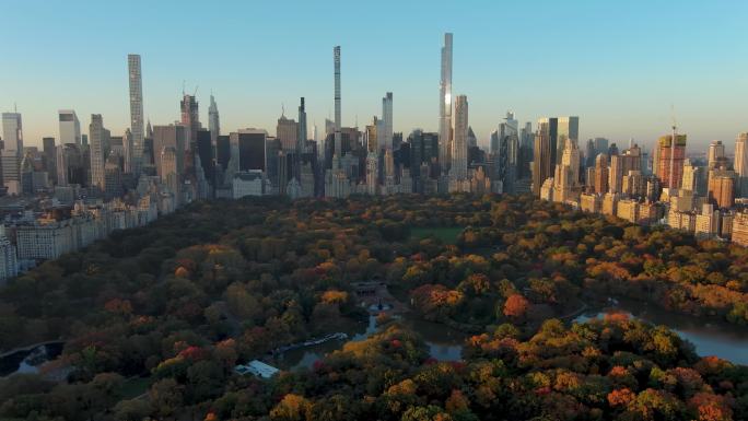 城市航拍中央公园纽约曼哈顿摩天大楼天际线
