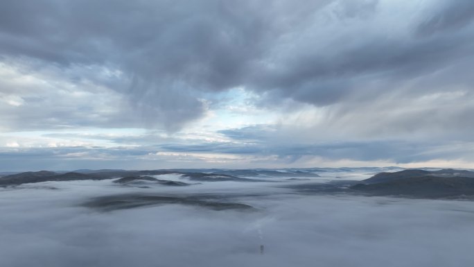 航拍秋季山川云海