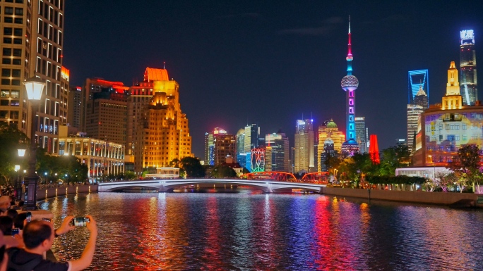 上海苏州河璀璨灯光夜景