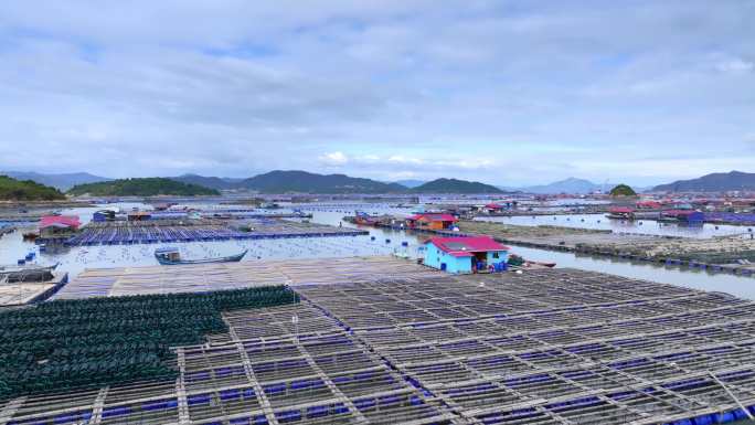 海上海产养殖渔排船屋