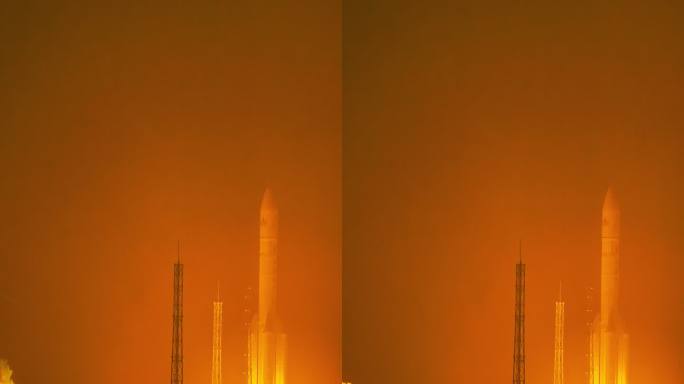 中国长征运载火箭发射火焰喷射壮观场景