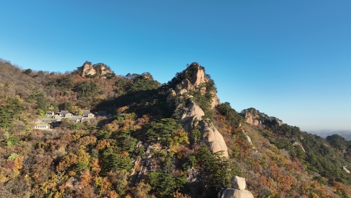 航拍千山山巅石峰景色