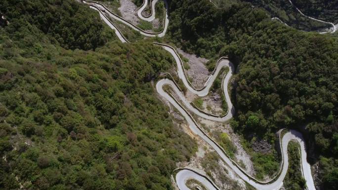 航拍太行山大垴村天路一组