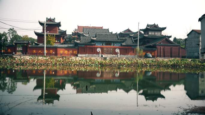 旧街庆福寺倒影外景4K