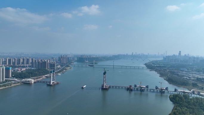4K航拍湘江长沙兴联路跨江大桥