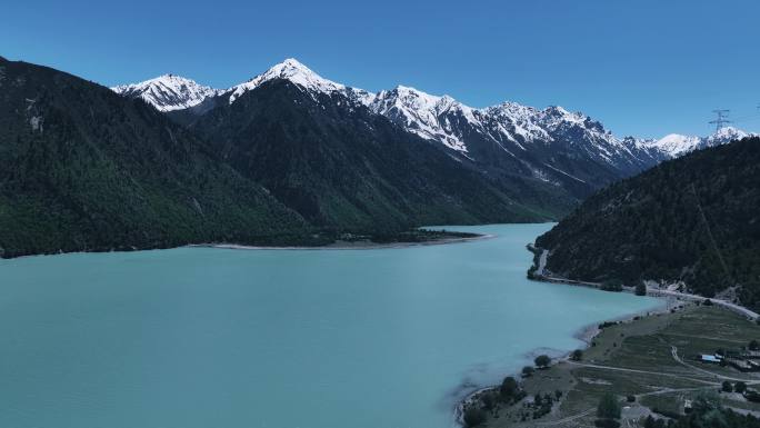 4K 航拍西藏昌都然乌湖山水夏季风光