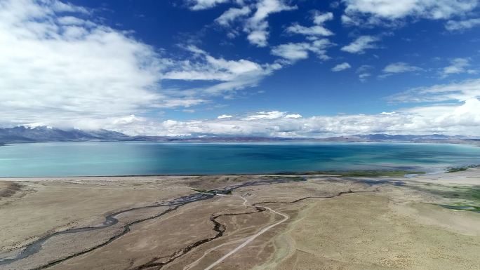 西藏湖泊 蓝天 雪山