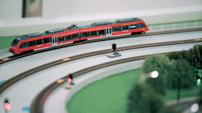 铁路火车电动仿真模型和教学应用