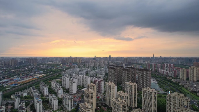 江苏常州城市风景黄昏天空晚霞航拍