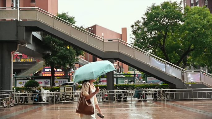 街道 人文生活 市井 夏日 雨 黄昏