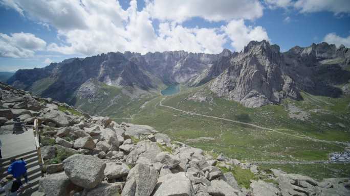 阿坝莲宝叶则，石头山，外星地貌1