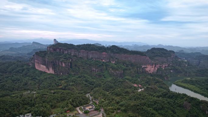 航拍韶关丹霞地貌丹霞山阳元峰长老峰景区